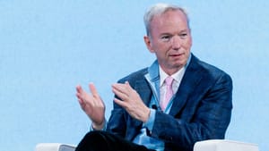 Бывший глава Google опасается наличия у ИИ серьёзного преступного потенциала