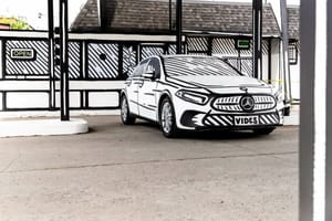 Художник превращает любые объекты в «живые» 3D-эскизы