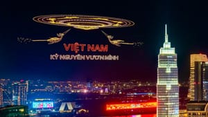 Китайский рекорд по количеству дронов в шоу побит во Вьетнаме накануне годовщины воссоединения страны