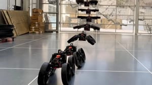 В Калифорнии создали дрон, который превращается в наземный ровер прямо в воздухе