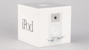 Запечатанный iPod 2001 года продали на аукционе за $40 000