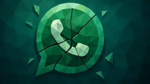 Бывший глава безопасности WhatsApp подал в суд на Meta*