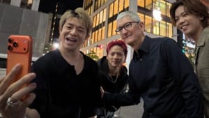 Тим Кук посетил открытие обновлённого Apple Ginza в Токио