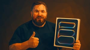 Как блогеры из России продолжают опережать Apple с распаковками новых гаджетов