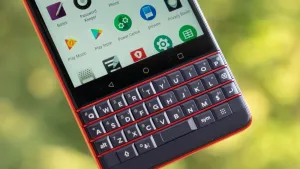 Призрак BlackBerry и старые патенты втянули Apple в суд с Xiaomi