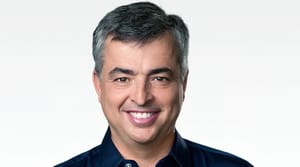 Вице-президента Apple Эдди Кью признали «Персоной года» в Каннах