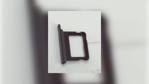 Утечка SIM-лотка подтвердила цвет «Тёмная вишня» нового iPhone 18 Pro