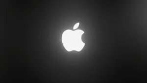 В MacBook Pro вернули светящийся логотип Apple
