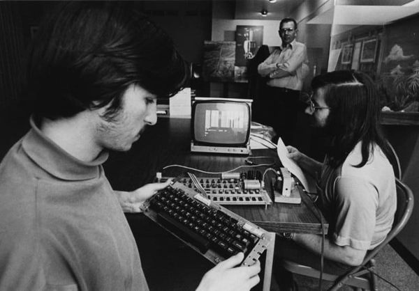 Этот день в истории Apple: компьютерный клуб Homebrew проводит первую встречу