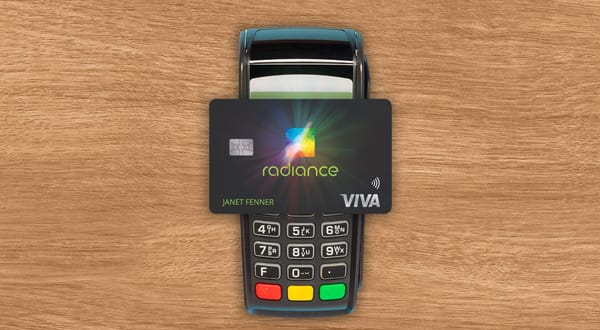 Освещение будущего:  Radiance представила банковские карты с OLED-дисплеем